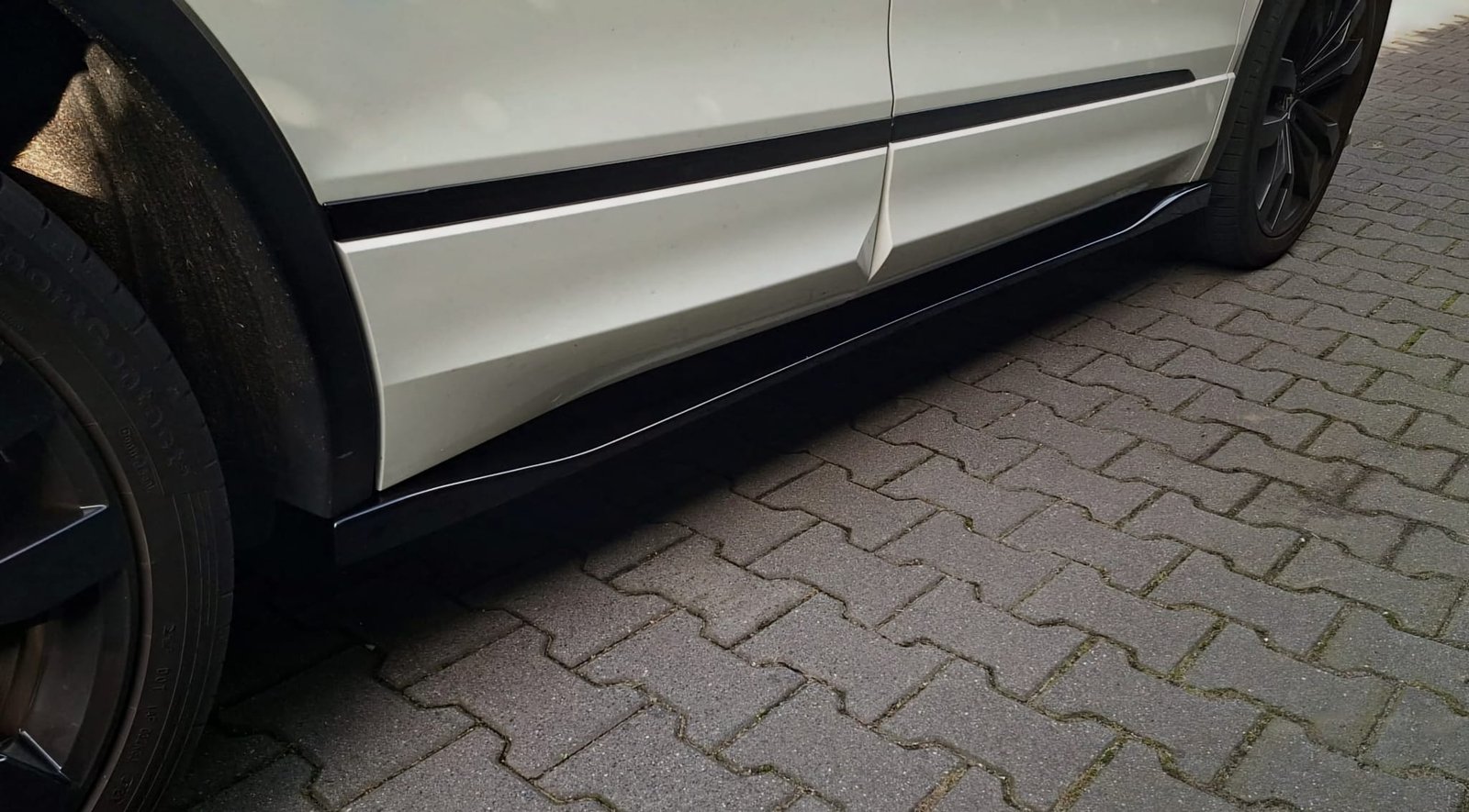VW Tiguan R-Line MK2 Facelift - Sideskirts Extensions