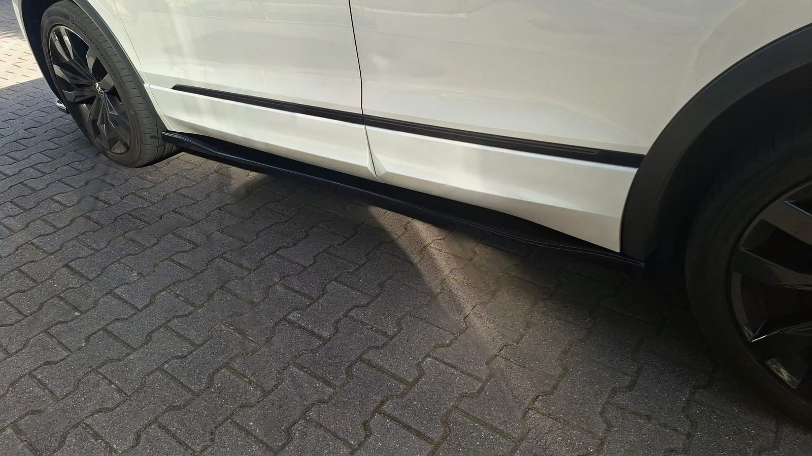 VW Tiguan R-Line MK2 Facelift - Sideskirts Extensions