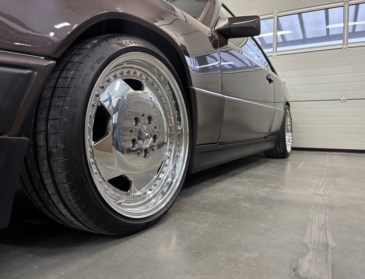 Mercedes A124/ C124- Sideskirts