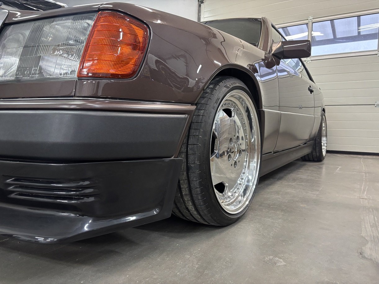 Mercedes A124/ C124- Sideskirts