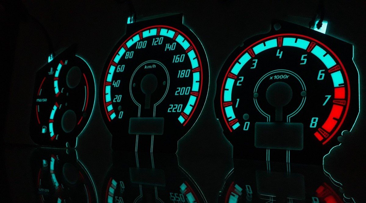 Mazda 323F BJ - Indiglo Tellerplaten